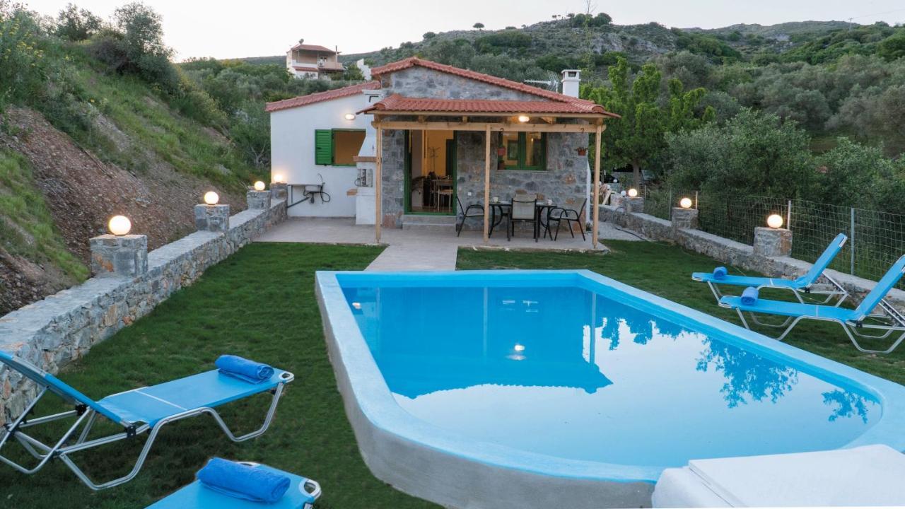 Villa Elia Lambiní Exteriör bild