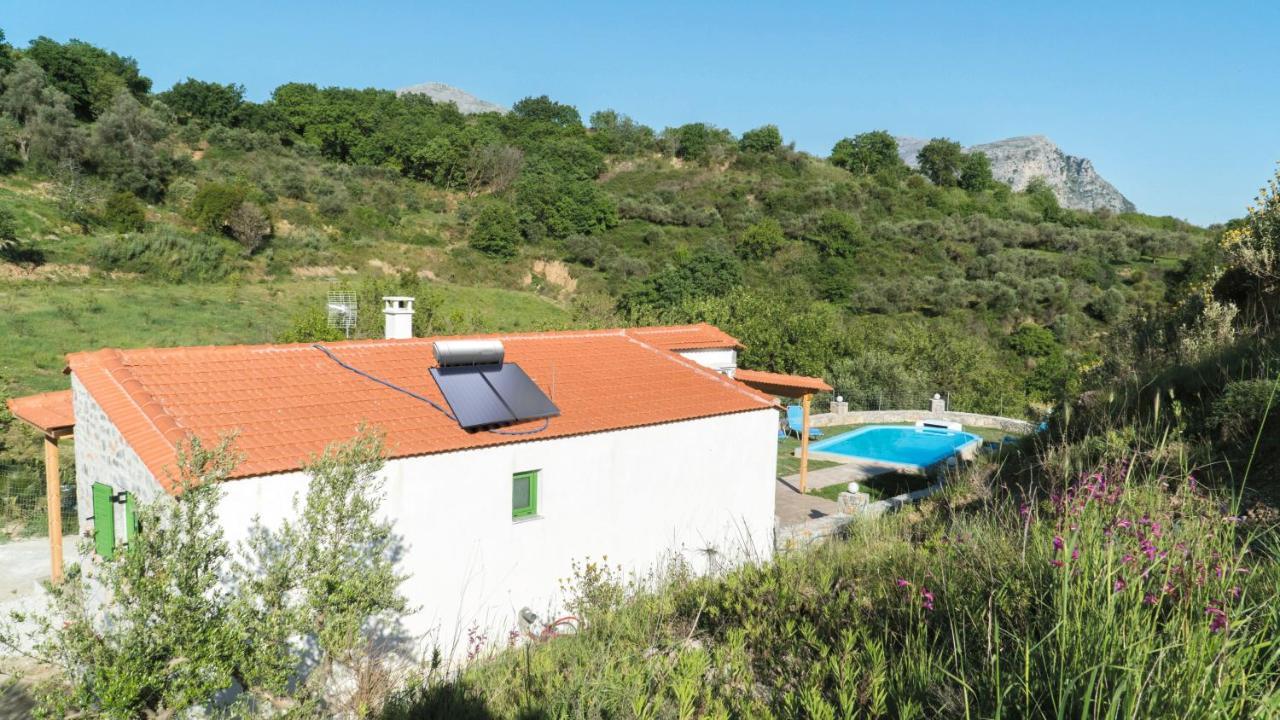 Villa Elia Lambiní Exteriör bild