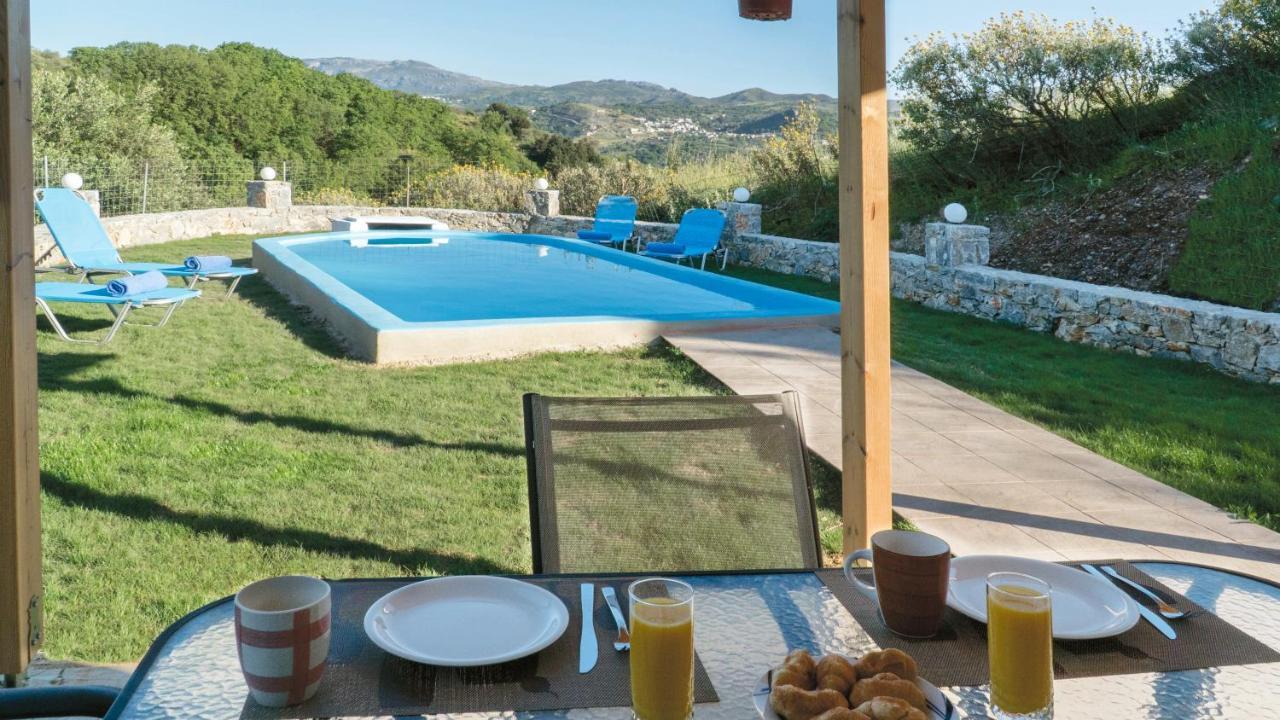 Villa Elia Lambiní Exteriör bild