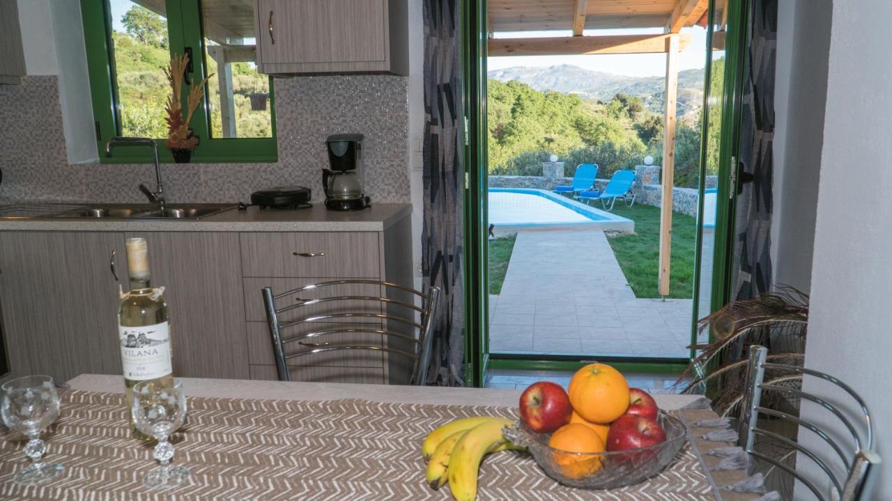 Villa Elia Lambiní Exteriör bild